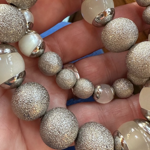 NWOT Women’s silver beaded bracelet set with silver ribbon. Easy on/off stretch - Picture 8 of 8